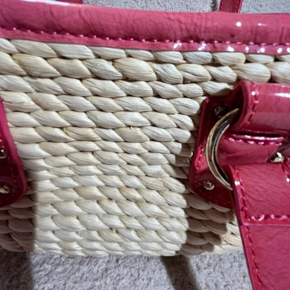 Liz Claiborne Purse Salmon Pink trim Cornhusk Straw Body Magnetic New With Tags